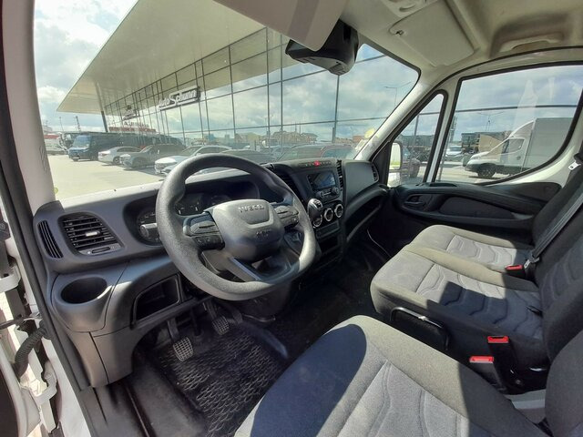 IVECO Daily 35C16H 3.0 KASTEN+LIFT+TEMPOMAT+DAB+KLIMA... - Panel van: picture 4 IVECO Daily 35C16H 3.0 KASTEN+LIFT+TEMPOMAT+DAB+KLIMA... - Panel van: picture 4
