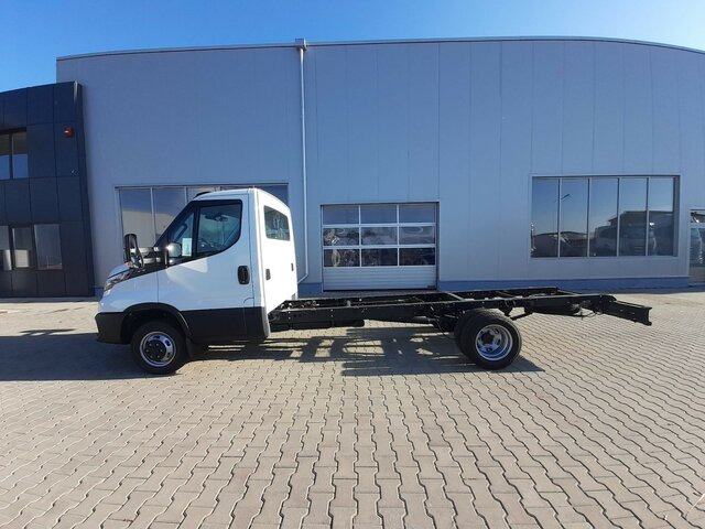 IVECO Daily 35C16H3.0 COMFORT & CONSTRUCTION PACK... - Cab chassis truck, Van: picture 2 IVECO Daily 35C16H3.0 COMFORT & CONSTRUCTION PACK... - Cab chassis truck, Van: picture 2