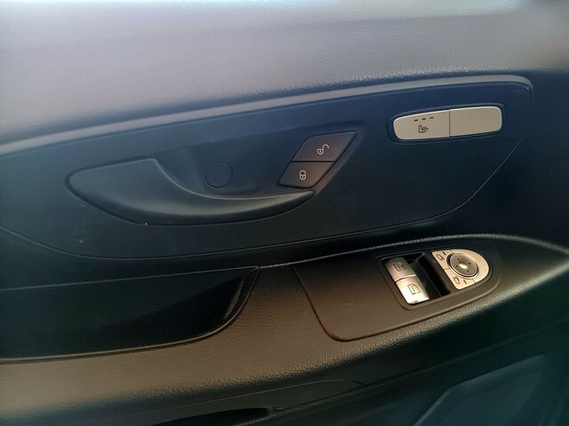 MERCEDES-BENZ Vito Kasten eVito 112 KA/FWD PARK+CLIMA... - Small van, Electric van: picture 4 MERCEDES-BENZ Vito Kasten eVito 112 KA/FWD PARK+CLIMA... - Small van, Electric van: picture 4