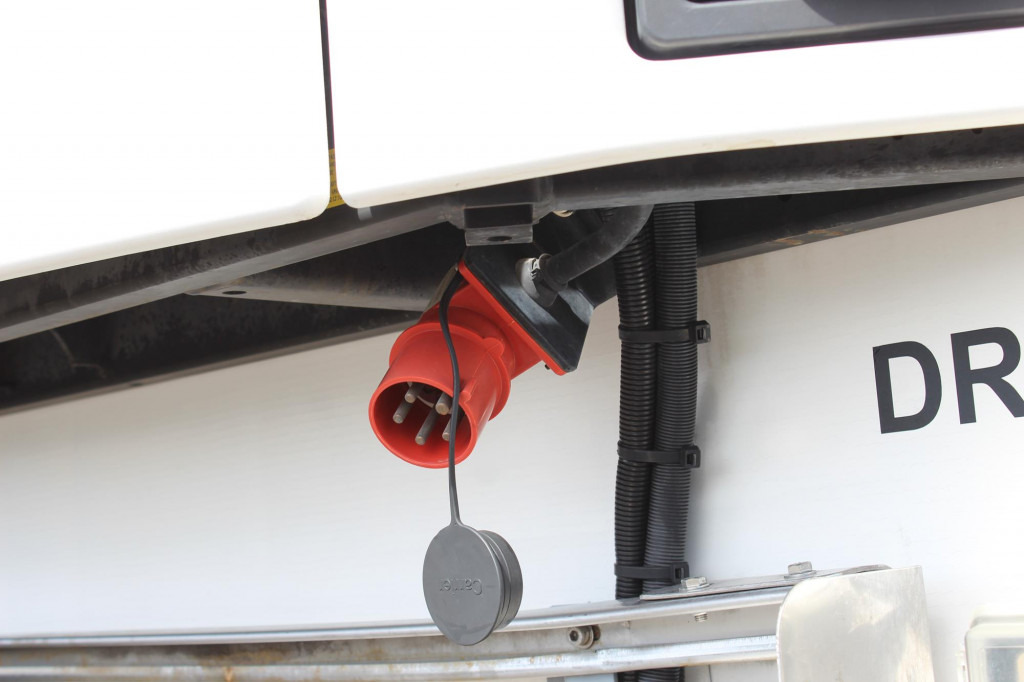 Chereau CV 1950Mt. 2,65h Strom Bi-Multi-Temp. TW LBW FRC - Refrigerator semi-trailer: picture 4 Chereau CV 1950Mt. 2,65h Strom Bi-Multi-Temp. TW LBW FRC - Refrigerator semi-trailer: picture 4