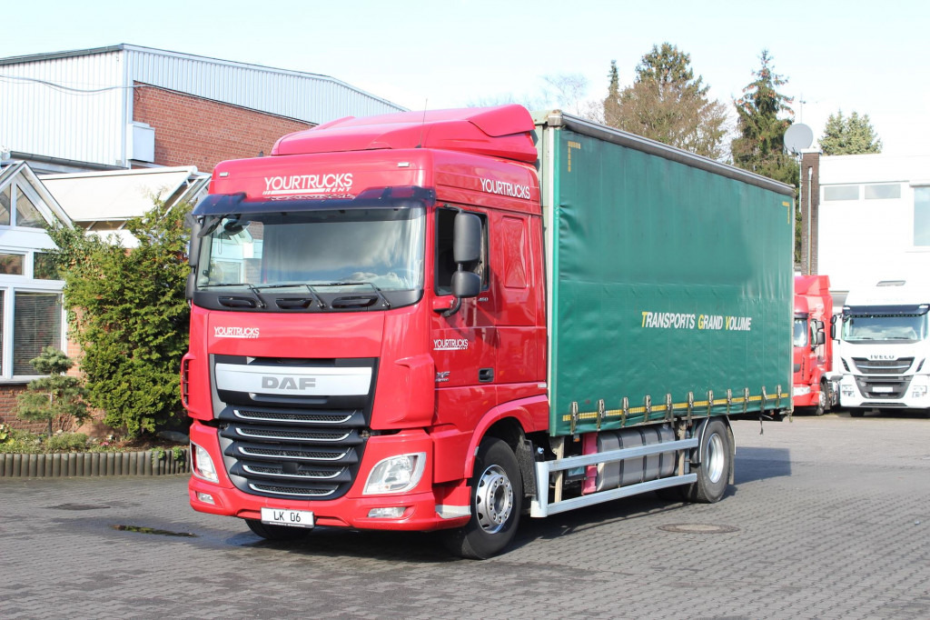Daf XF 460 Space Cab Plane-Jumbo Retarder Hubdach - Curtainsider truck: picture 1 Daf XF 460 Space Cab Plane-Jumbo Retarder Hubdach - Curtainsider truck: picture 1