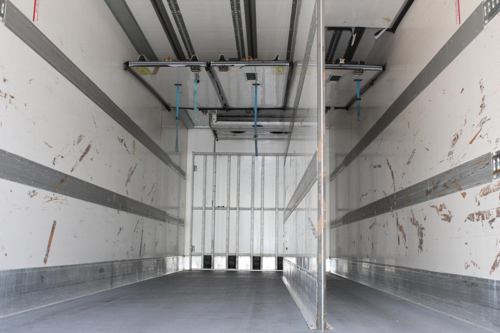 Mercedes-Benz Antos 2536 E6 CS 1250Mt Tri-temp LBW TW ATP - Refrigerator truck: picture 4 Mercedes-Benz Antos 2536 E6 CS 1250Mt Tri-temp LBW TW ATP - Refrigerator truck: picture 4