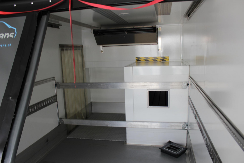 Mercedes-Benz Atego 1024 E6 TK T-1000R Strom Tür+LBW Nur 85Tkm - Refrigerator truck: picture 3 Mercedes-Benz Atego 1024 E6 TK T-1000R Strom Tür+LBW Nur 85Tkm - Refrigerator truck: picture 3