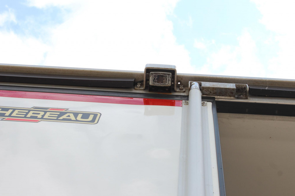 Renault D 320 Wide E6 CS 1150Mt. Bi-Temp. Tür+LBW Strom - Refrigerator truck: picture 5 Renault D 320 Wide E6 CS 1150Mt. Bi-Temp. Tür+LBW Strom - Refrigerator truck: picture 5