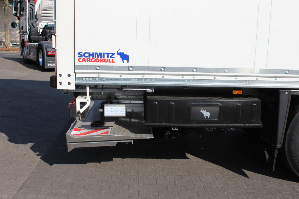 SCHMITZ Koffer 2,7h DS Ladebordwand MIETE - RENT - Closed box semi-trailer: picture 3 SCHMITZ Koffer 2,7h DS Ladebordwand MIETE - RENT - Closed box semi-trailer: picture 3