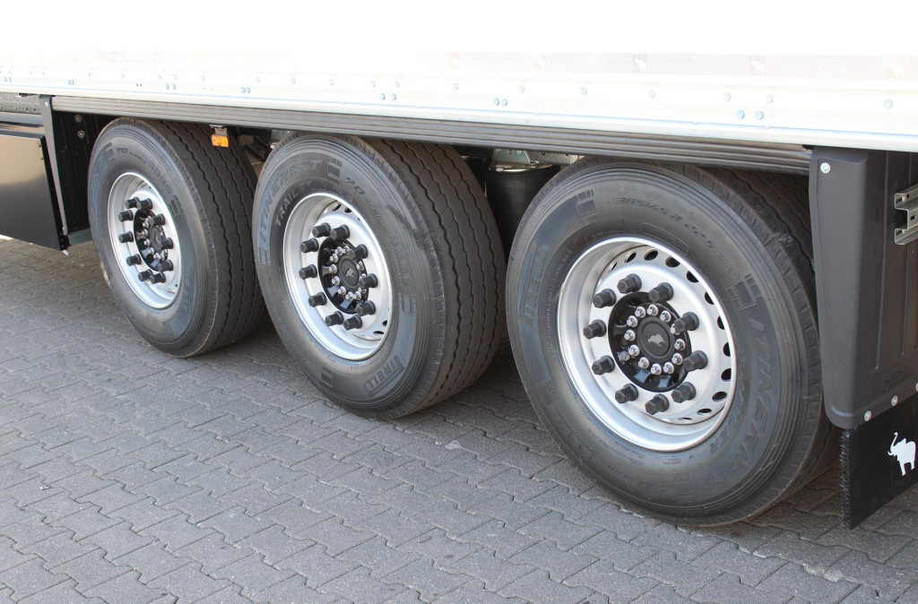 SCHMITZ Koffer 2,7h DS Ladebordwand MIETE - RENT - Closed box semi-trailer: picture 4 SCHMITZ Koffer 2,7h DS Ladebordwand MIETE - RENT - Closed box semi-trailer: picture 4