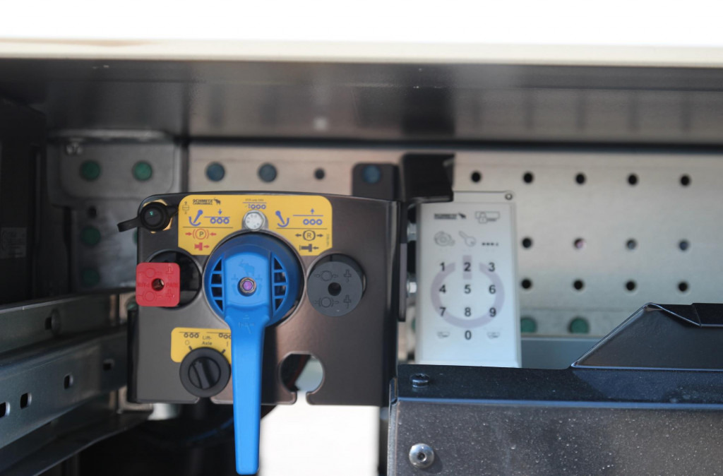 SCHMITZ Thermo King Spectrum A500 Bi-Temp DS Strom BB - Refrigerator semi-trailer: picture 5 SCHMITZ Thermo King Spectrum A500 Bi-Temp DS Strom BB - Refrigerator semi-trailer: picture 5