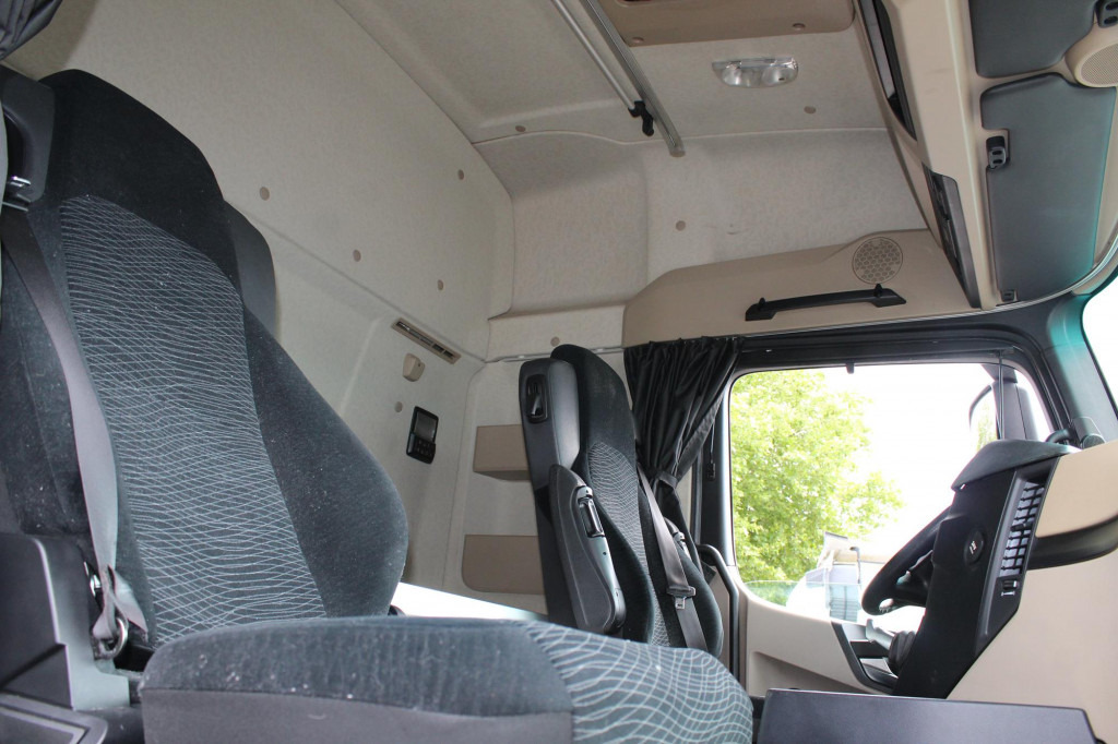 Tractor unit Mercedes-Benz Actros 1843 E6 Kühlbox   ACC   LDW: picture 14