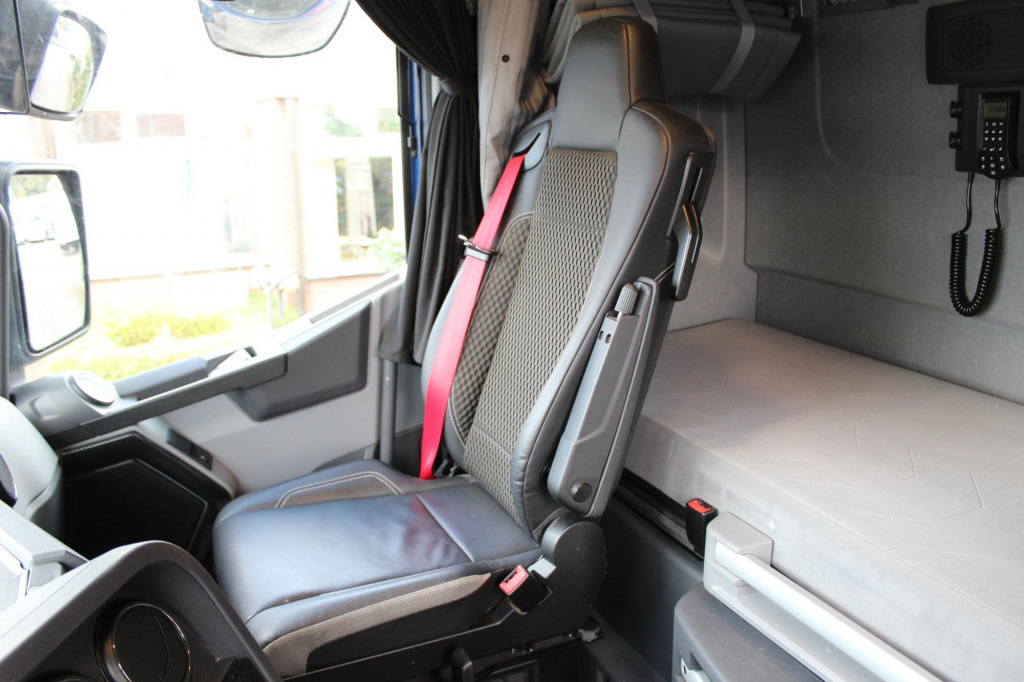 Renault T 520 E6 High  2Tanks Kühlbox Leder 2 Betten - Tractor unit: picture 5 Renault T 520 E6 High  2Tanks Kühlbox Leder 2 Betten - Tractor unit: picture 5