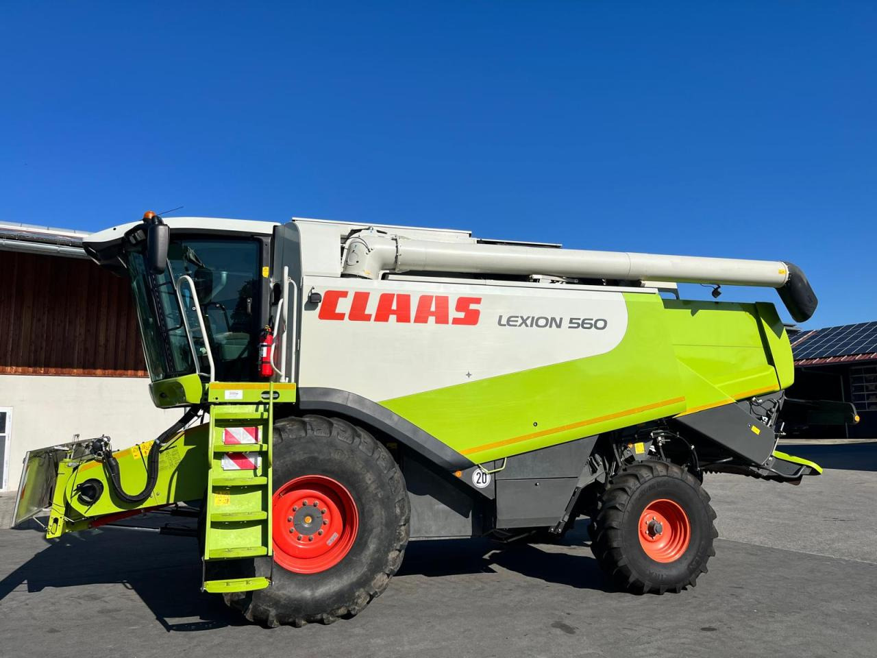 CLAAS Lexion 550, 3D, SW V750, Baujahr 2009 - Combine harvester: picture 1 CLAAS Lexion 550, 3D, SW V750, Baujahr 2009 - Combine harvester: picture 1