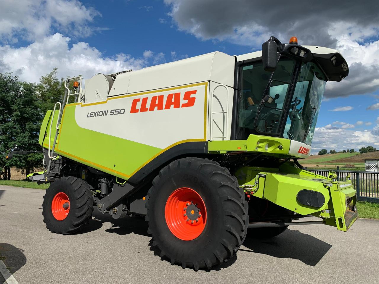 CLAAS Lexion 550, SW V660, 3D, Klimaautomatik - Combine harvester: picture 3 CLAAS Lexion 550, SW V660, 3D, Klimaautomatik - Combine harvester: picture 3