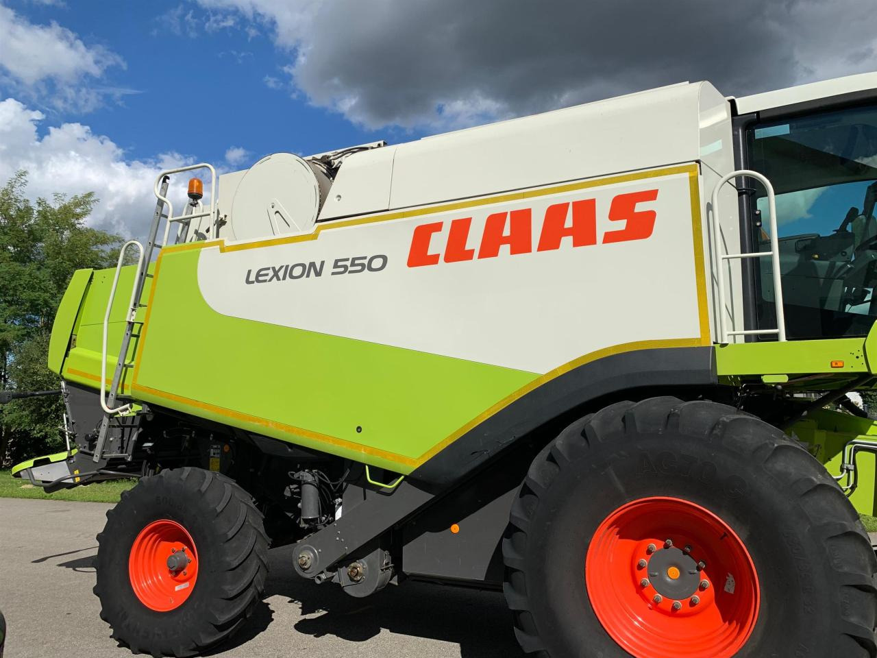 CLAAS Lexion 550, SW V660, 3D, Klimaautomatik - Combine harvester: picture 4 CLAAS Lexion 550, SW V660, 3D, Klimaautomatik - Combine harvester: picture 4