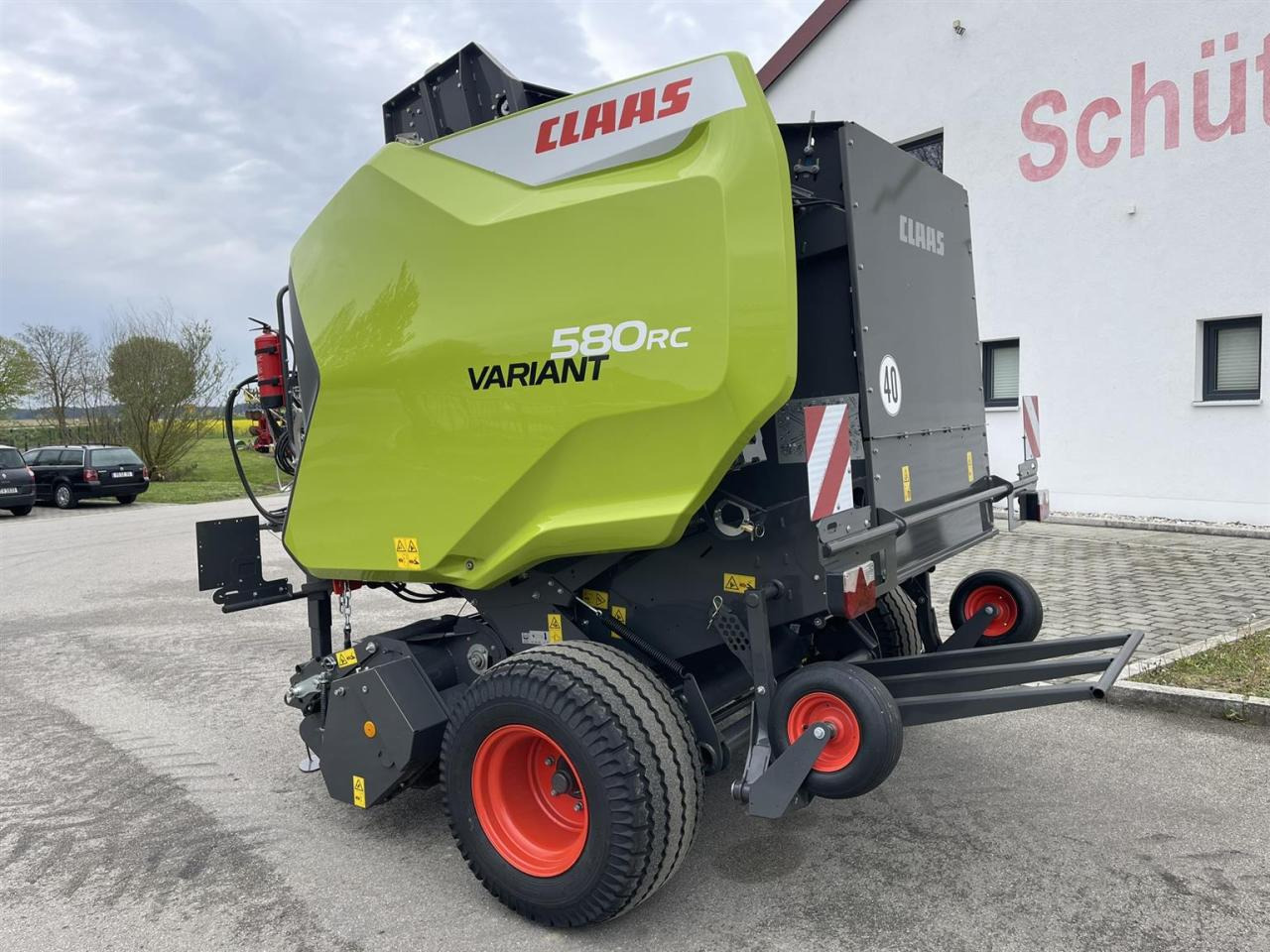 CLAAS neuwertige Rundballenpresse Variant 580 RC Pro, ca. 1003 Ballen, Bj. 2023 - Round baler: picture 3 CLAAS neuwertige Rundballenpresse Variant 580 RC Pro, ca. 1003 Ballen, Bj. 2023 - Round baler: picture 3