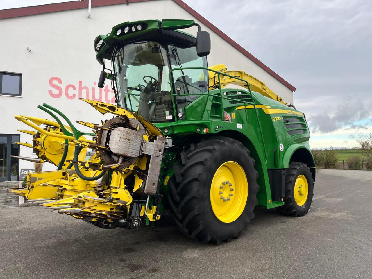 John Deere 8300i, 910 Bh, Harvestlap, Pickup, Kemper, Top, - Forage harvester: picture 1 John Deere 8300i, 910 Bh, Harvestlap, Pickup, Kemper, Top, - Forage harvester: picture 1
