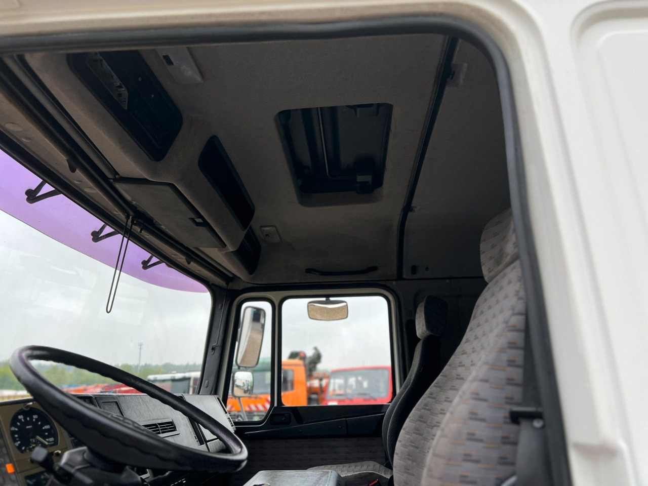 Beverage truck MAN 14.272 Schwenkwand / Schadstoffmobil MAN 14.272 Schwenkwand / Schadstoffmobil: picture 8