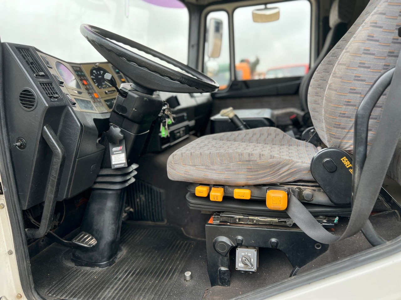 Beverage truck MAN 14.272 Schwenkwand / Schadstoffmobil MAN 14.272 Schwenkwand / Schadstoffmobil: picture 7