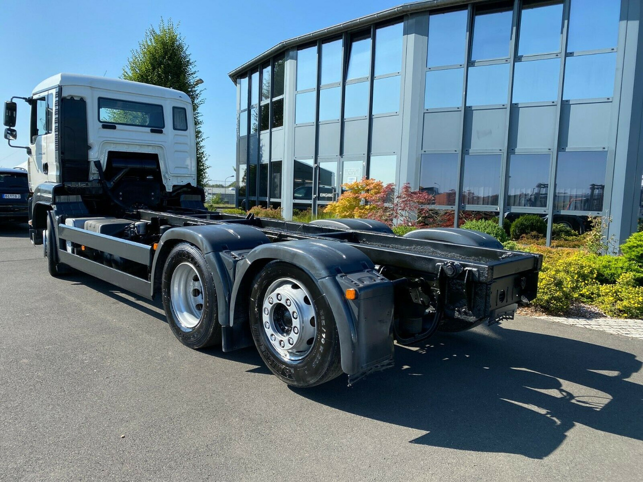 MAN 26.320 TGA 6x2 MAN 26.320 TGA 6x2 - Cab chassis truck: picture 2 MAN 26.320 TGA 6x2 MAN 26.320 TGA 6x2 - Cab chassis truck: picture 2
