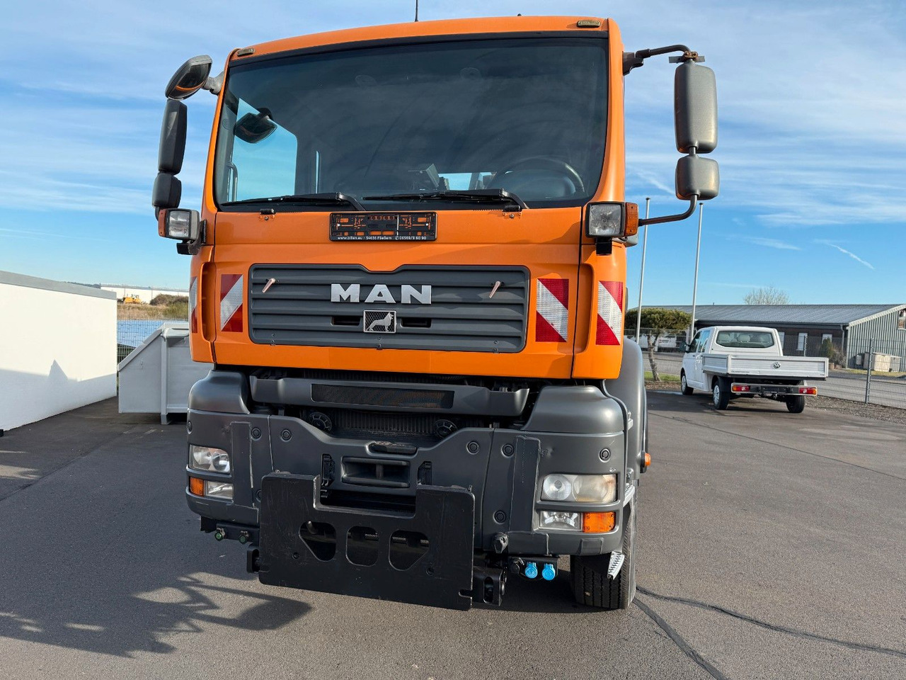 MAN TGA 18.360 4x4 Winterdienst Meiller Abroller - Hook lift truck: picture 2 MAN TGA 18.360 4x4 Winterdienst Meiller Abroller - Hook lift truck: picture 2