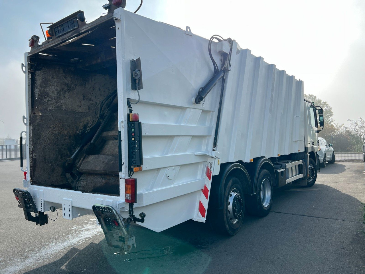 Mercedes-Benz Actros 2532 6x2 Faun Vario 524 Euro 5 Mercedes-Benz Actros 2532 6x2 Faun Vario 524 Euro 5 - Garbage truck: picture 5 Mercedes-Benz Actros 2532 6x2 Faun Vario 524 Euro 5 Mercedes-Benz Actros 2532 6x2 Faun Vario 524 Euro 5 - Garbage truck: picture 5