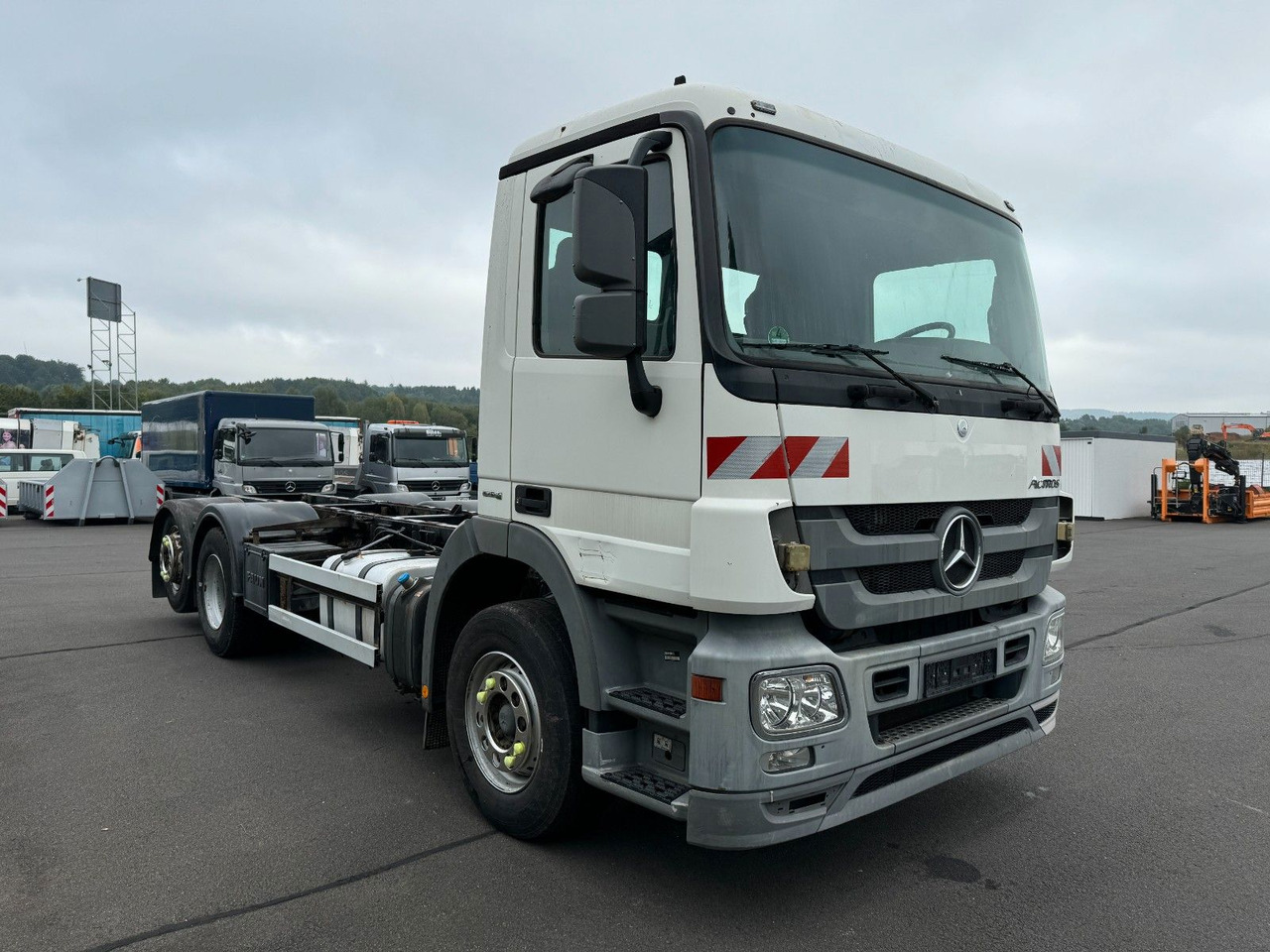 Cab chassis truck Mercedes-Benz Actros 2532 6x2 MP 3 Fahrgestell Mercedes-Benz Actros 2532 6x2 MP 3 Fahrgestell: picture 11