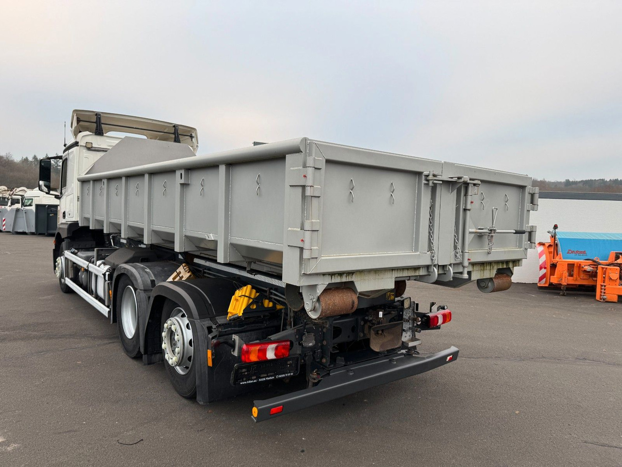 Mercedes-Benz Actros 2543 6x2 Meiler RK 20.65 Kranhydraulik Mercedes-Benz Actros 2543 6x2 Meiller RK 20.65 Kranhydraulik - Hook lift truck: picture 3 Mercedes-Benz Actros 2543 6x2 Meiler RK 20.65 Kranhydraulik Mercedes-Benz Actros 2543 6x2 Meiller RK 20.65 Kranhydraulik - Hook lift truck: picture 3