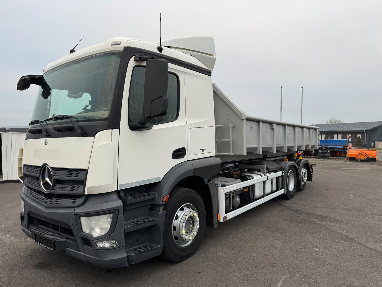 Mercedes-Benz Actros 2543 6x2 Meiler RK 20.65 Kranhydraulik Mercedes-Benz Actros 2543 6x2 Meiller RK 20.65 Kranhydraulik - Hook lift truck: picture 1 Mercedes-Benz Actros 2543 6x2 Meiler RK 20.65 Kranhydraulik Mercedes-Benz Actros 2543 6x2 Meiller RK 20.65 Kranhydraulik - Hook lift truck: picture 1