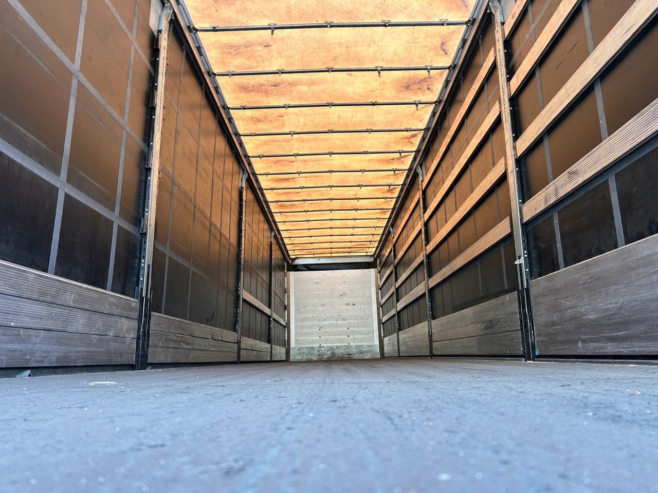 Curtainsider semi-trailer Schmitz Cargobull SCS 24/L- 13.62 E DB, zur Miete verfügbar: picture 22