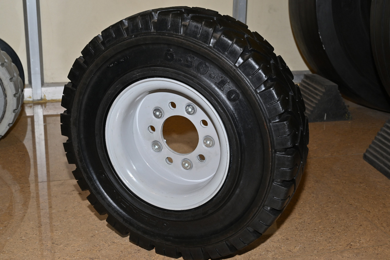 EuroSolid 6.00-9 - Wheels and tires for Baggage tractor: picture 2 EuroSolid 6.00-9 - Wheels and tires for Baggage tractor: picture 2