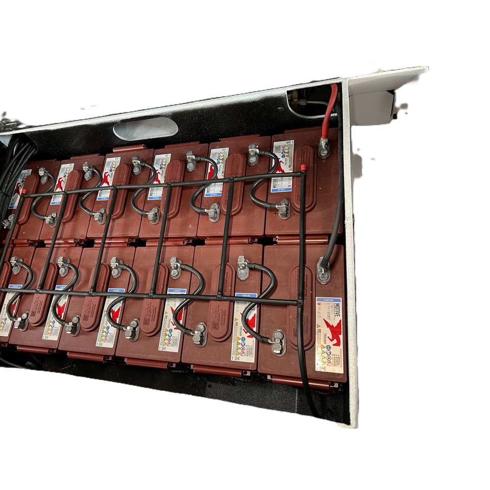 JBT Lektro 8750 CX-ALM - Pushback tractor: picture 2 JBT Lektro 8750 CX-ALM - Pushback tractor: picture 2