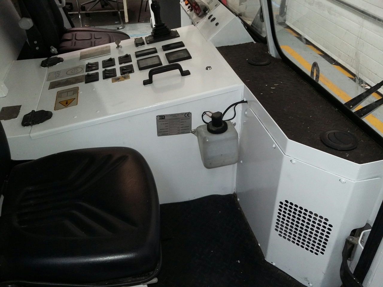 Pushback Tractor TLD TMX400-30 - Pushback tractor: picture 5 Pushback Tractor TLD TMX400-30 - Pushback tractor: picture 5