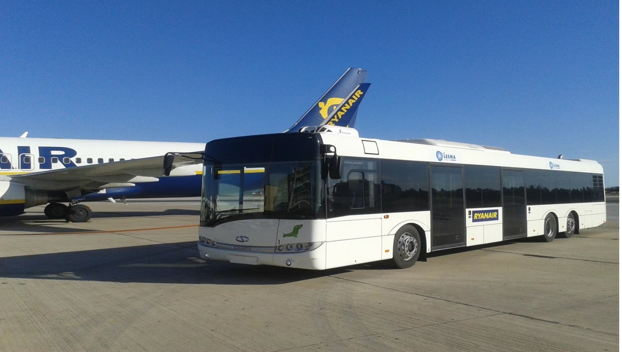 Solaris Urbino 15 - Airport bus: picture 1 Solaris Urbino 15 - Airport bus: picture 1