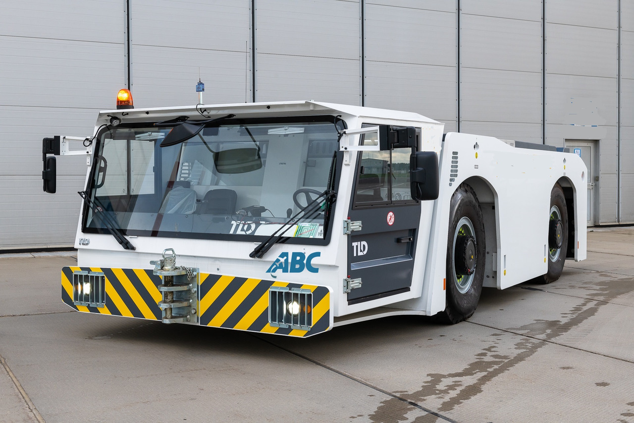 TLD Pushback TMX450 - Pushback tractor: picture 2 TLD Pushback TMX450 - Pushback tractor: picture 2