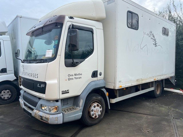 DAF LF 180 FA45.180 LF - Box truck: picture 1 DAF LF 180 FA45.180 LF - Box truck: picture 1