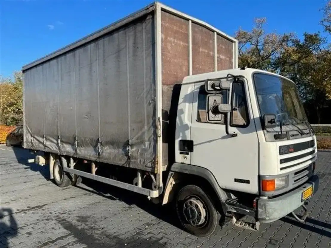 DAF LF 45.160 FA45.160 - Curtainsider truck: picture 2 DAF LF 45.160 FA45.160 - Curtainsider truck: picture 2