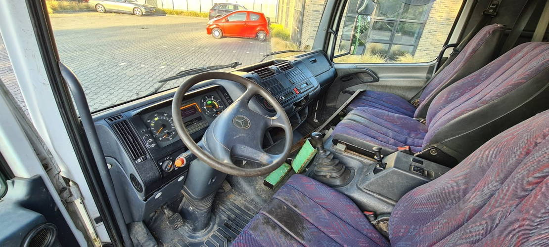Mercedes-Benz Atego 818 Atego 818 - Dropside/ Flatbed truck: picture 3 Mercedes-Benz Atego 818 Atego 818 - Dropside/ Flatbed truck: picture 3