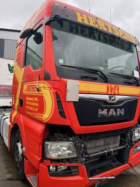 MAN TGX 18.470 TGX 470 Engine Problem FOR Parts - Tractor unit: picture 2 MAN TGX 18.470 TGX 470 Engine Problem FOR Parts - Tractor unit: picture 2