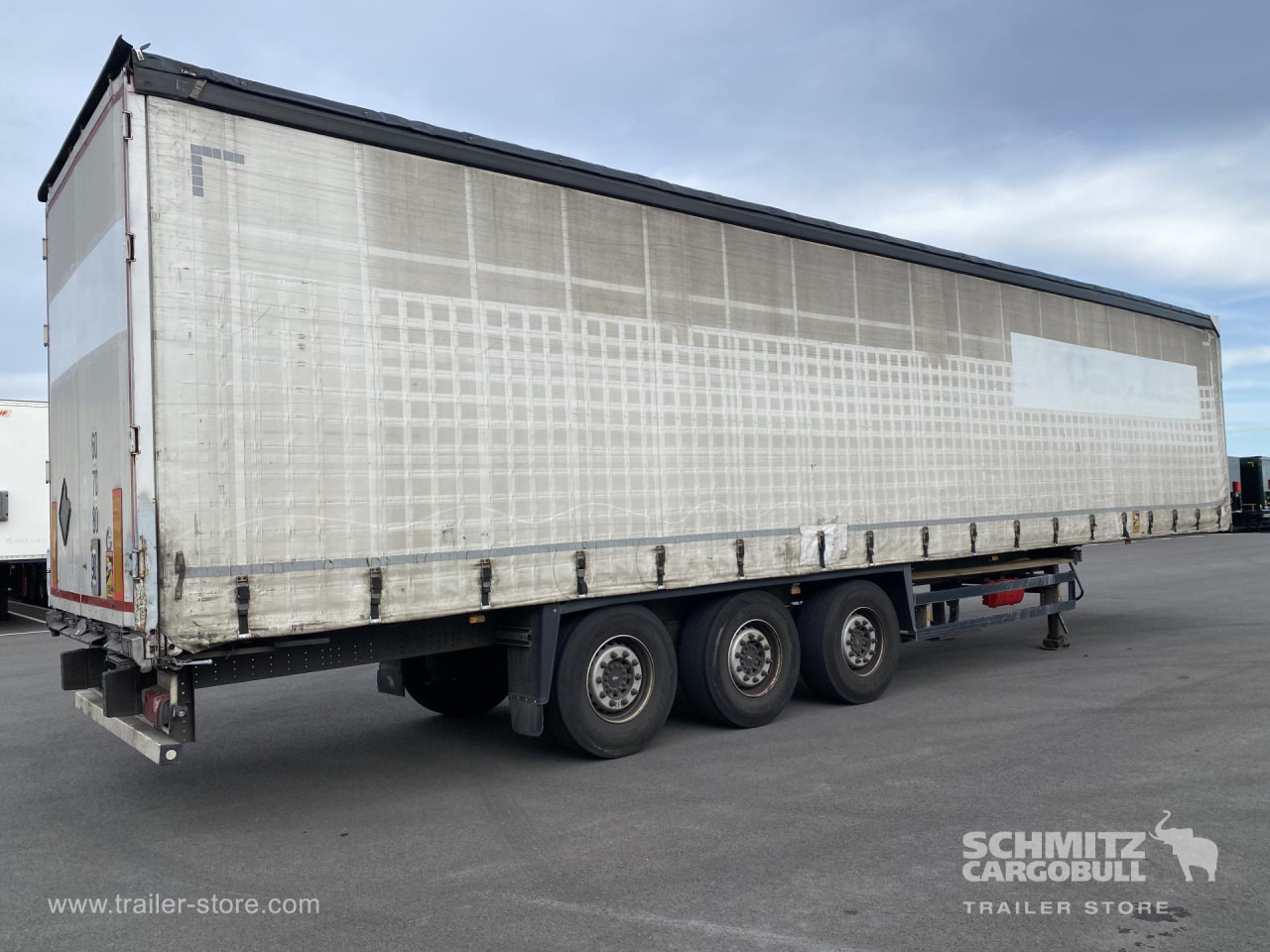 SCHMITZ Curtainsider Standard - Curtainsider semi-trailer: picture 3 SCHMITZ Curtainsider Standard - Curtainsider semi-trailer: picture 3