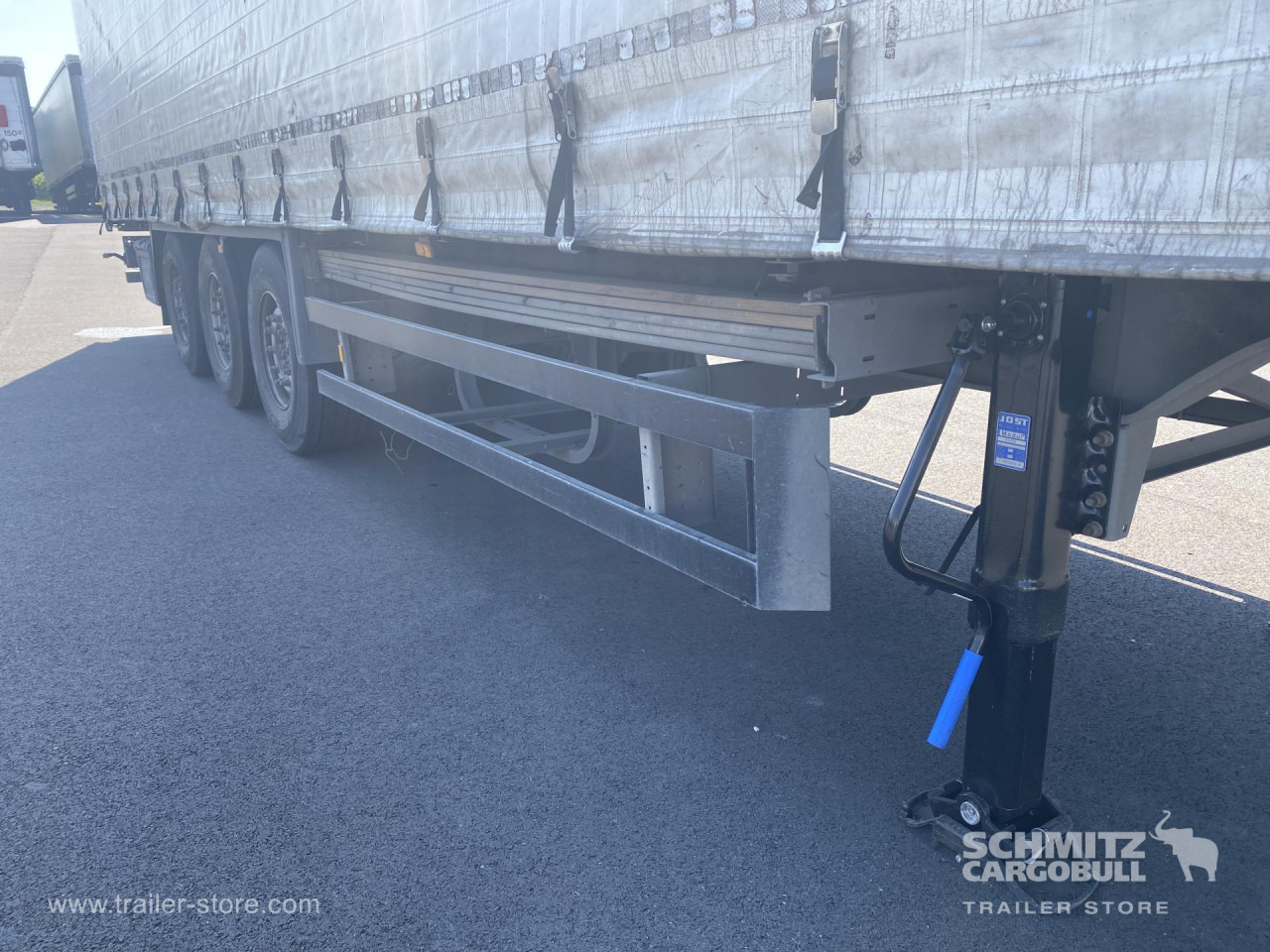 SCHMITZ Curtainsider Standard - Curtainsider semi-trailer: picture 3 SCHMITZ Curtainsider Standard - Curtainsider semi-trailer: picture 3