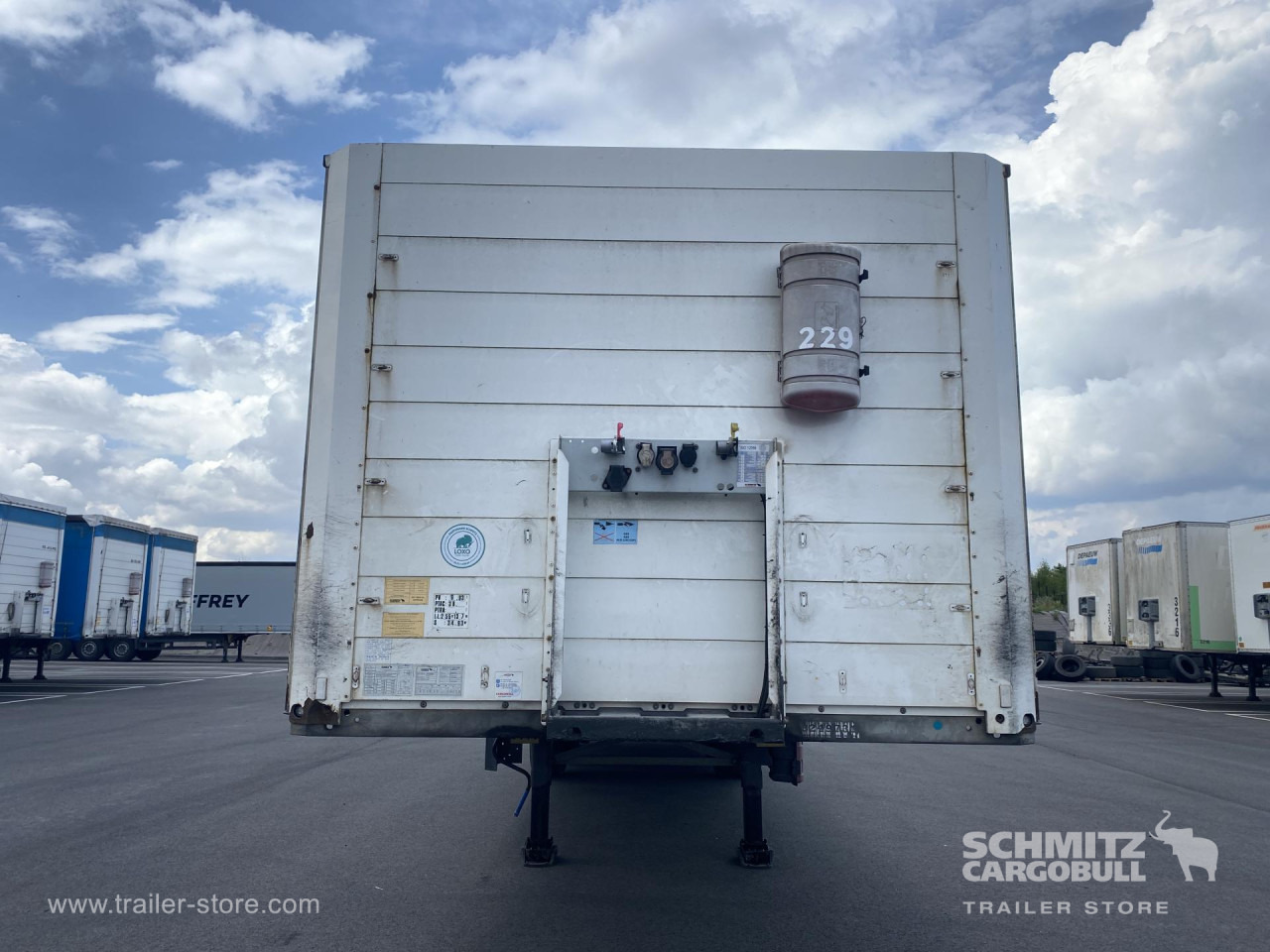 SCHMITZ Curtainsider Standard - Curtainsider semi-trailer: picture 5 SCHMITZ Curtainsider Standard - Curtainsider semi-trailer: picture 5