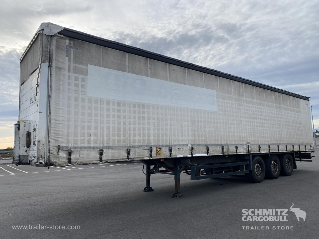 SCHMITZ Curtainsider Standard - Curtainsider semi-trailer: picture 1 SCHMITZ Curtainsider Standard - Curtainsider semi-trailer: picture 1