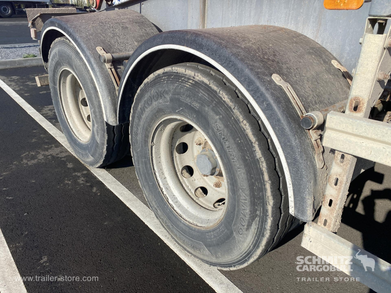 Tipper semi-trailer Tipper Steel half pipe body 91m³: picture 11