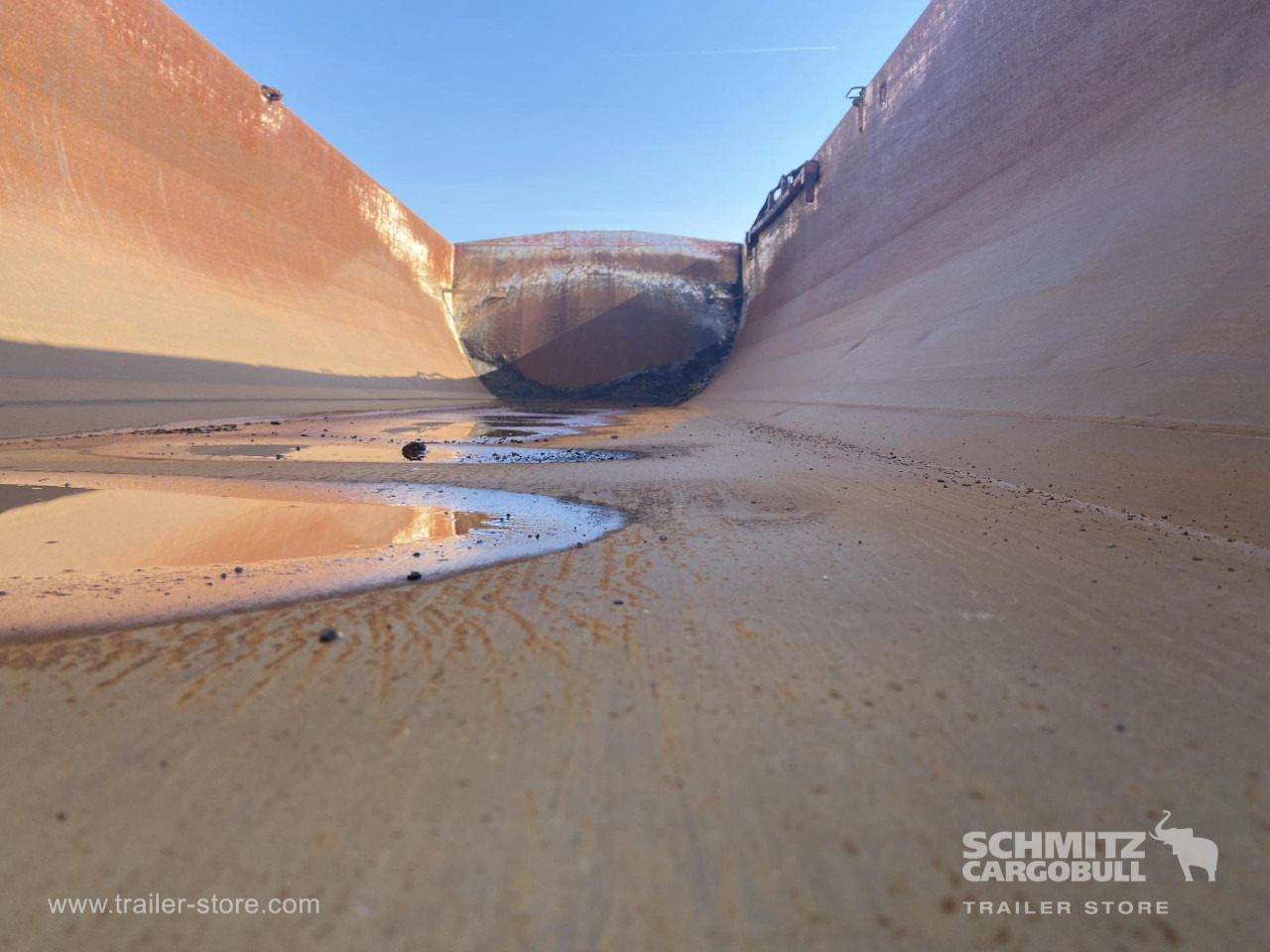 Tipper Steel half pipe body 91m³ - Tipper semi-trailer: picture 5 Tipper Steel half pipe body 91m³ - Tipper semi-trailer: picture 5