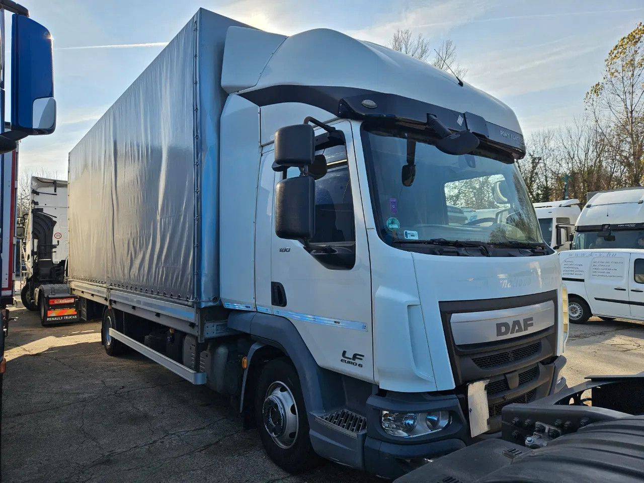 DAF LF 180 7.5 t - Curtainsider truck: picture 2 DAF LF 180 7.5 t - Curtainsider truck: picture 2