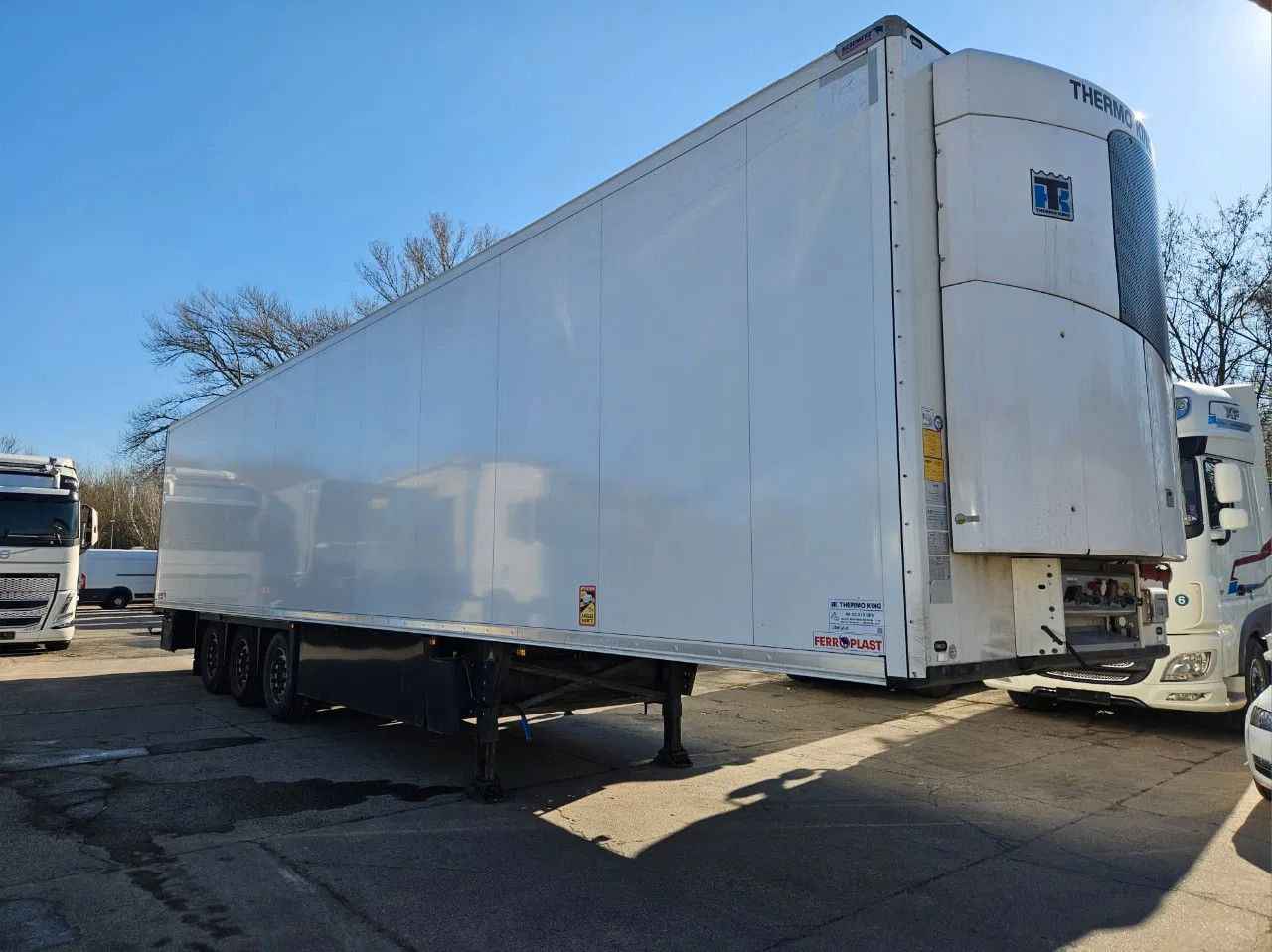 Schmitz Cargobull SCB S3B Doppel Stock ThermoKing 3833h Lifting Ax - Refrigerator semi-trailer: picture 2 Schmitz Cargobull SCB S3B Doppel Stock ThermoKing 3833h Lifting Ax - Refrigerator semi-trailer: picture 2