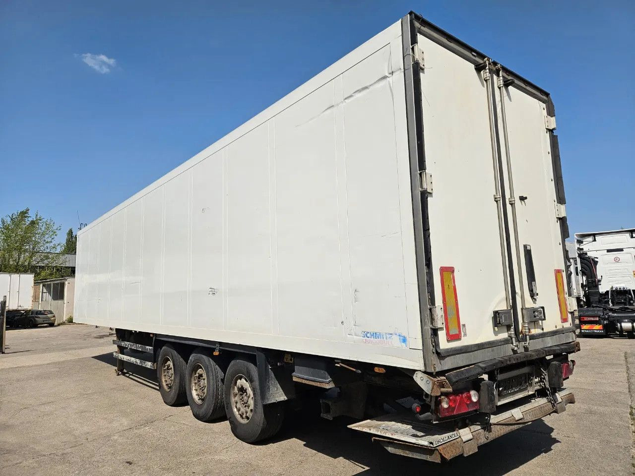 Schmitz Cargobull SKO24 Carrier Maxima 1300 Tail Lift, A axle lift - Refrigerator semi-trailer: picture 3 Schmitz Cargobull SKO24 Carrier Maxima 1300 Tail Lift, A axle lift - Refrigerator semi-trailer: picture 3