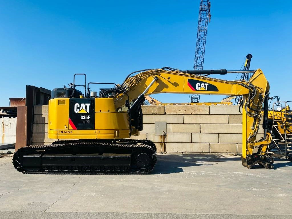 CAT 335 F L CR - Crawler excavator: picture 2 CAT 335 F L CR - Crawler excavator: picture 2