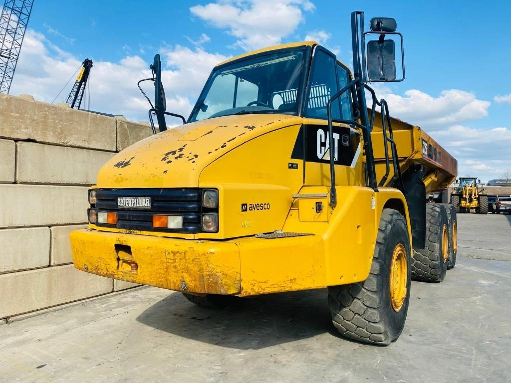 CAT 725 - Articulated dumper: picture 3 CAT 725 - Articulated dumper: picture 3