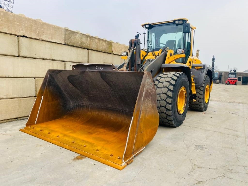 Volvo L 110 H - Wheel loader: picture 3 Volvo L 110 H - Wheel loader: picture 3