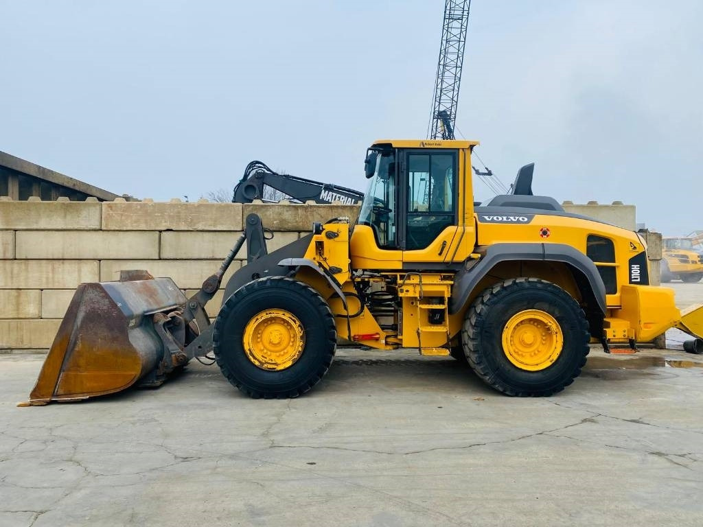 Volvo L 110 H - Wheel loader: picture 1 Volvo L 110 H - Wheel loader: picture 1