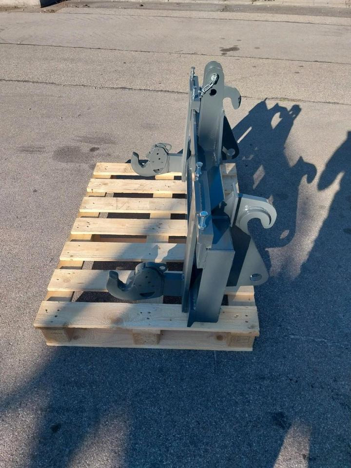 Adapter Kramer Hoflader Radlader auf 3 Punkt Kat II Palettengabel - Forks for Wheel loader: picture 2 Adapter Kramer Hoflader Radlader auf 3 Punkt Kat II Palettengabel - Forks for Wheel loader: picture 2